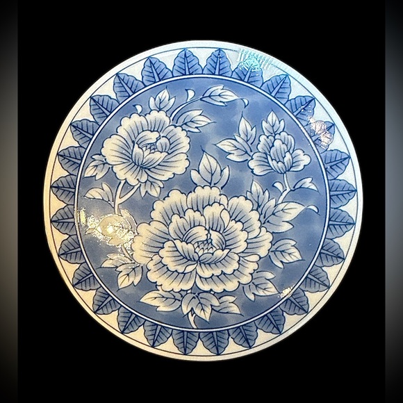 Tiffany & Co. Vintage Blue and White Floral Trinket Box - Picture 2 of 5